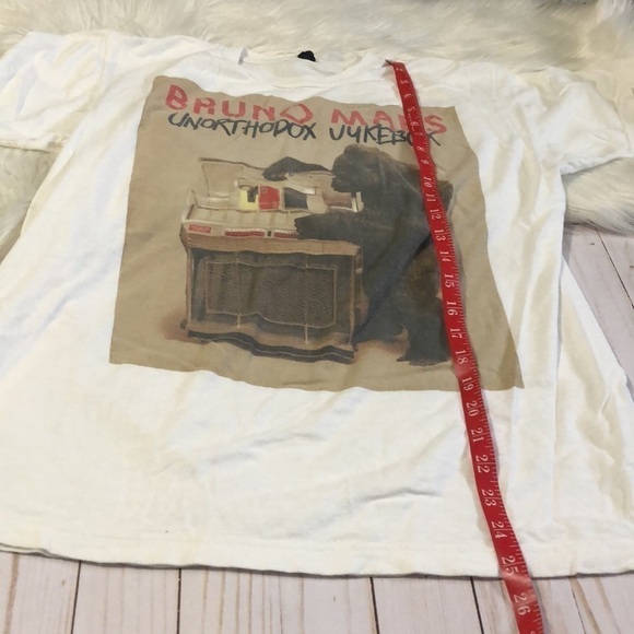 Bruno Mars Concert Tee Size M - Picture 7 of 7